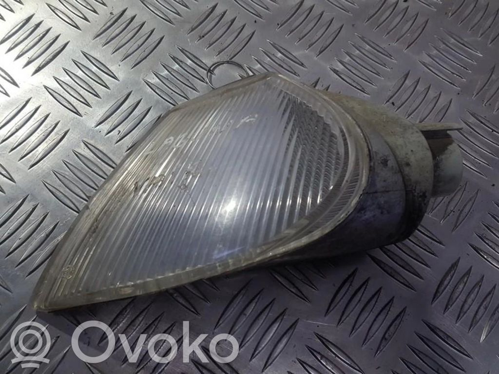 Renault Laguna I Semnalizator față 