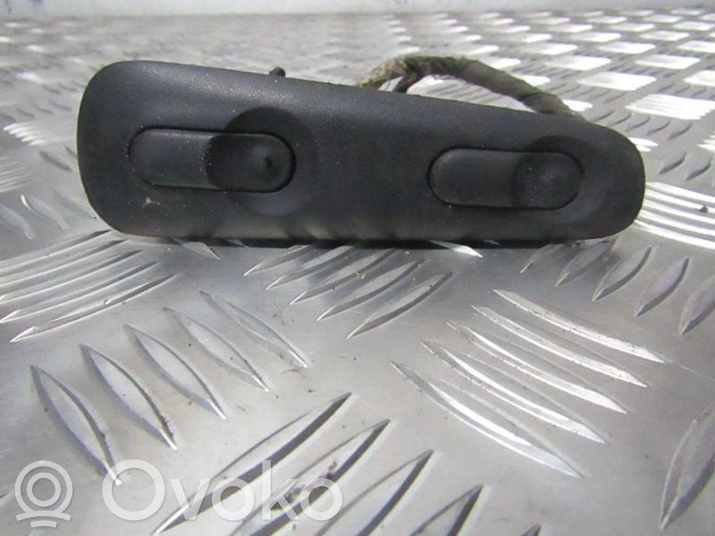 Opel Omega B1 Electric window control switch 