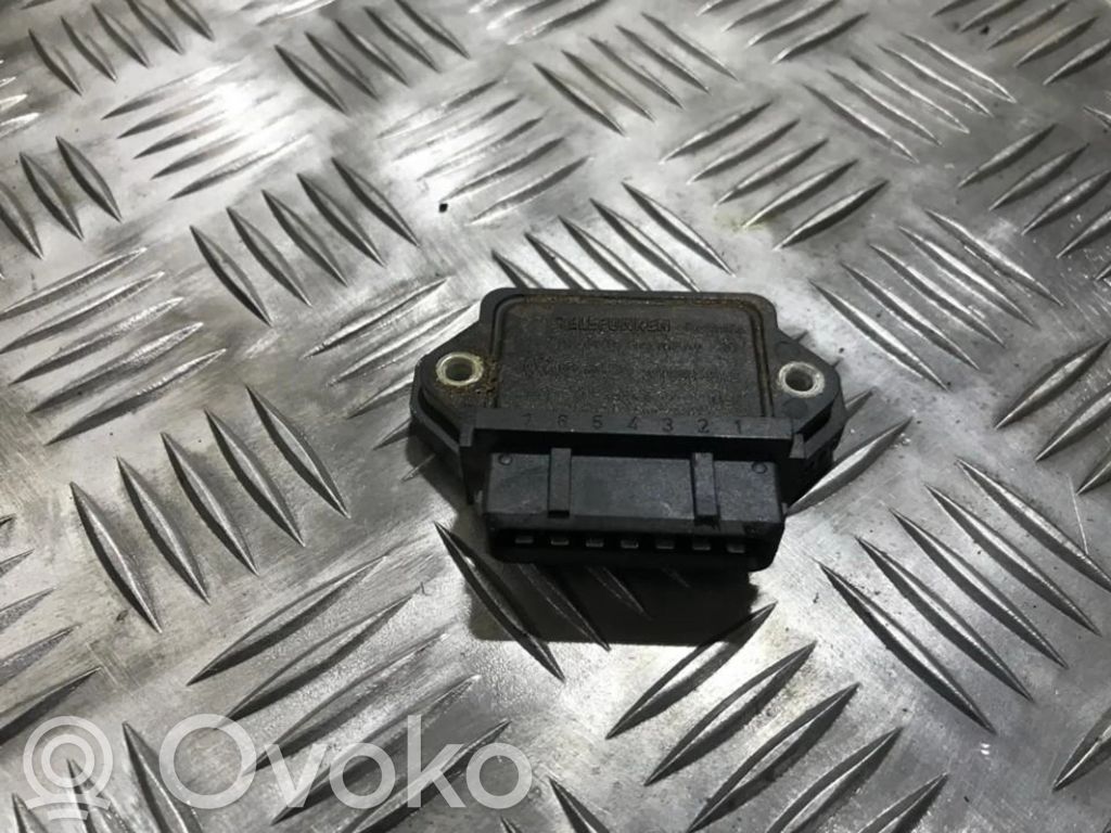 Unitate control amplificator aprindere   211905351D,211905351D