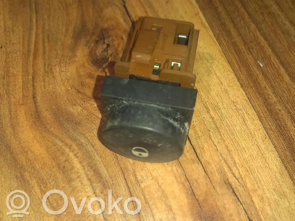 Citroen Xsara Picasso Botón interruptor de bloqueo de puertas 
