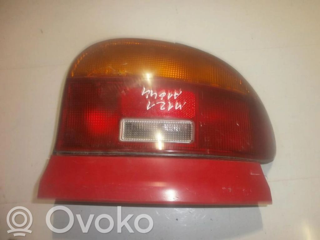 Mazda 121 Luci posteriori 