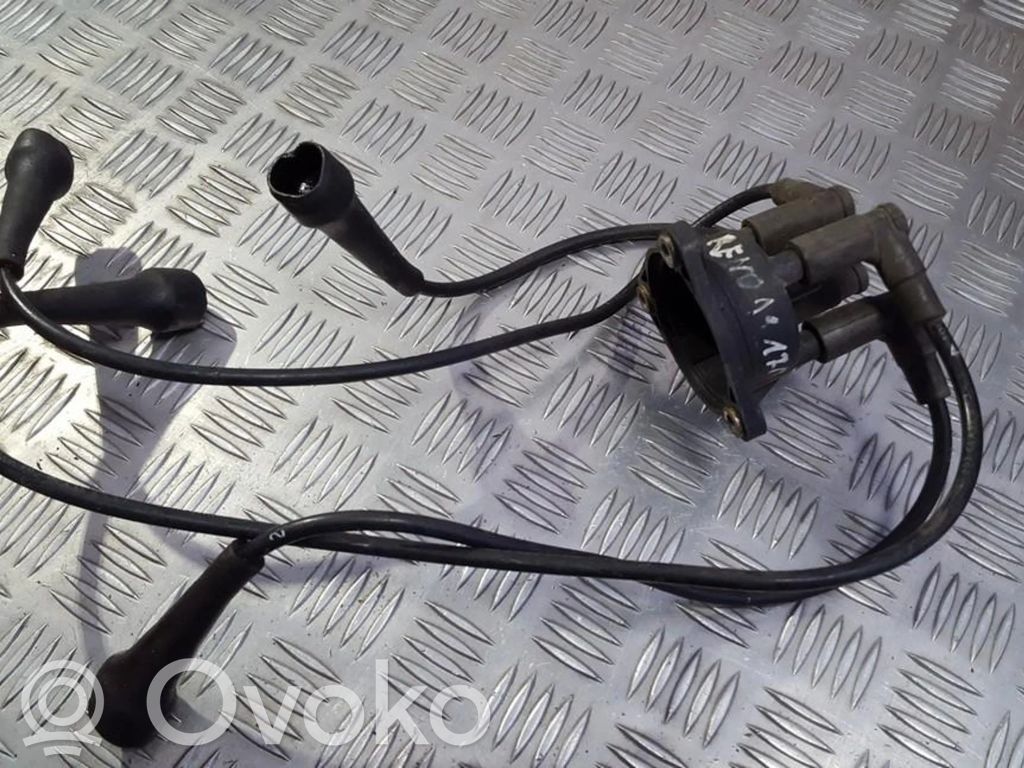 Renault 19 Spark distributor cap 