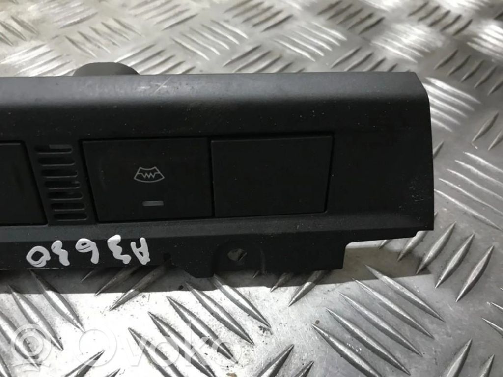 Ford Focus Windscreen/window heater switch 