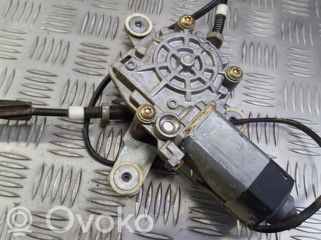 Audi 100 S4 C4 Motorino alzacristalli della portiera anteriore 