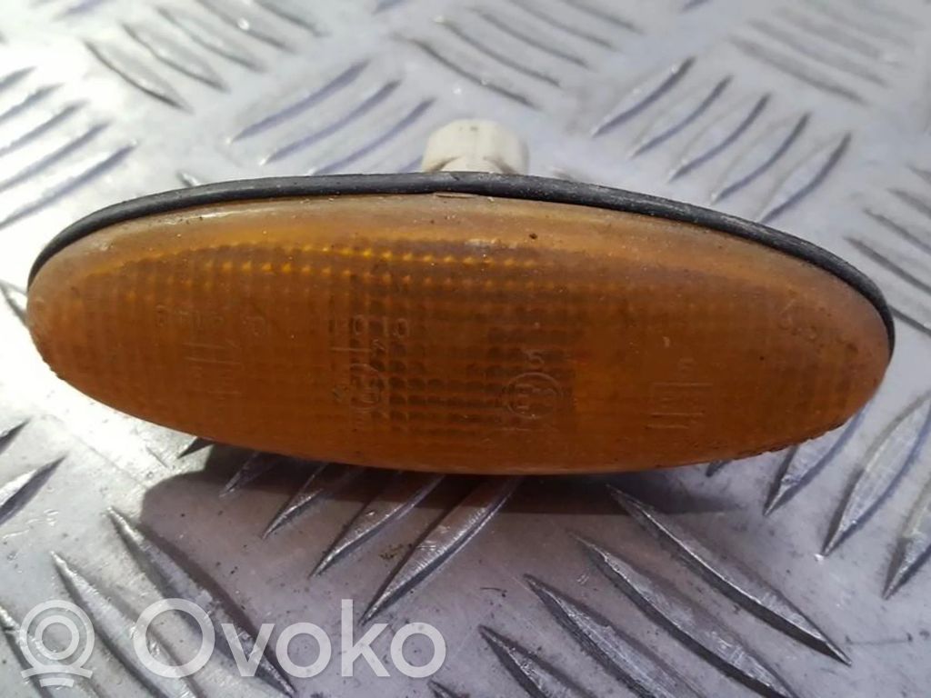 Mazda 626 Seitenblinker 