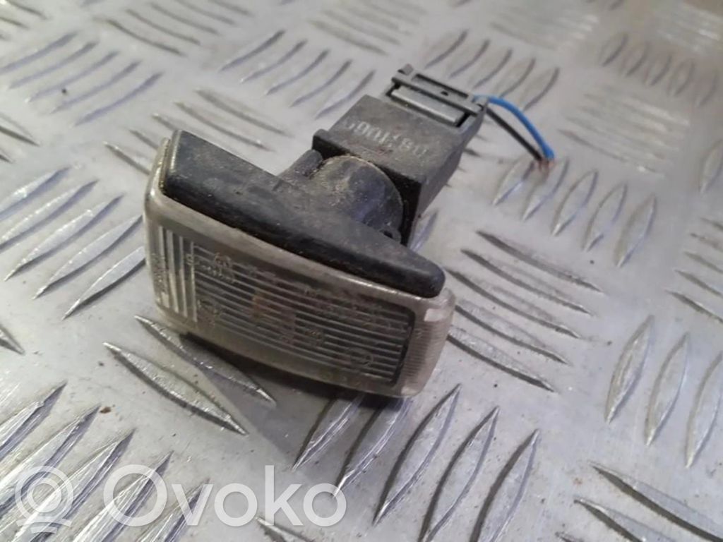 Volvo S40, V40 Semnalizator bară față 