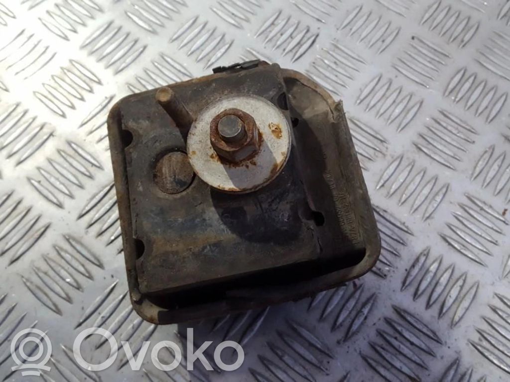 Wspornik / Mocowanie silnika   F87A6B032HA,F87A6B032HA,F87A6B032HA,F87A6B032HA