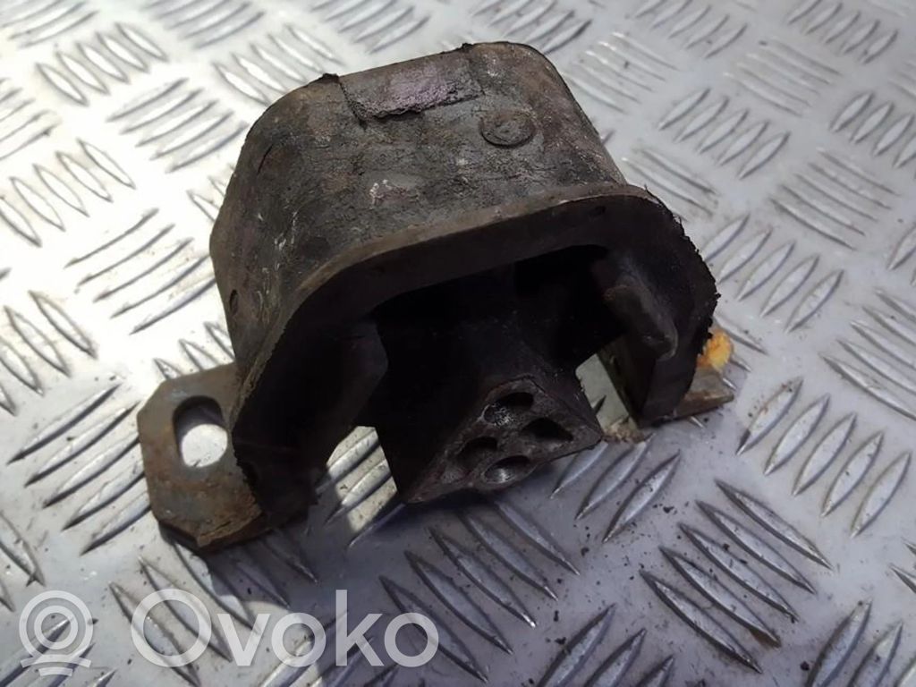 Opel Calibra Engine mount bracket 