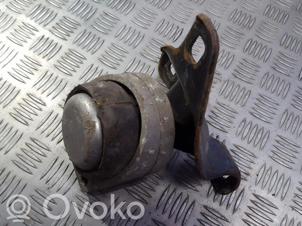 Ford Mondeo Mk III Engine mount bracket 