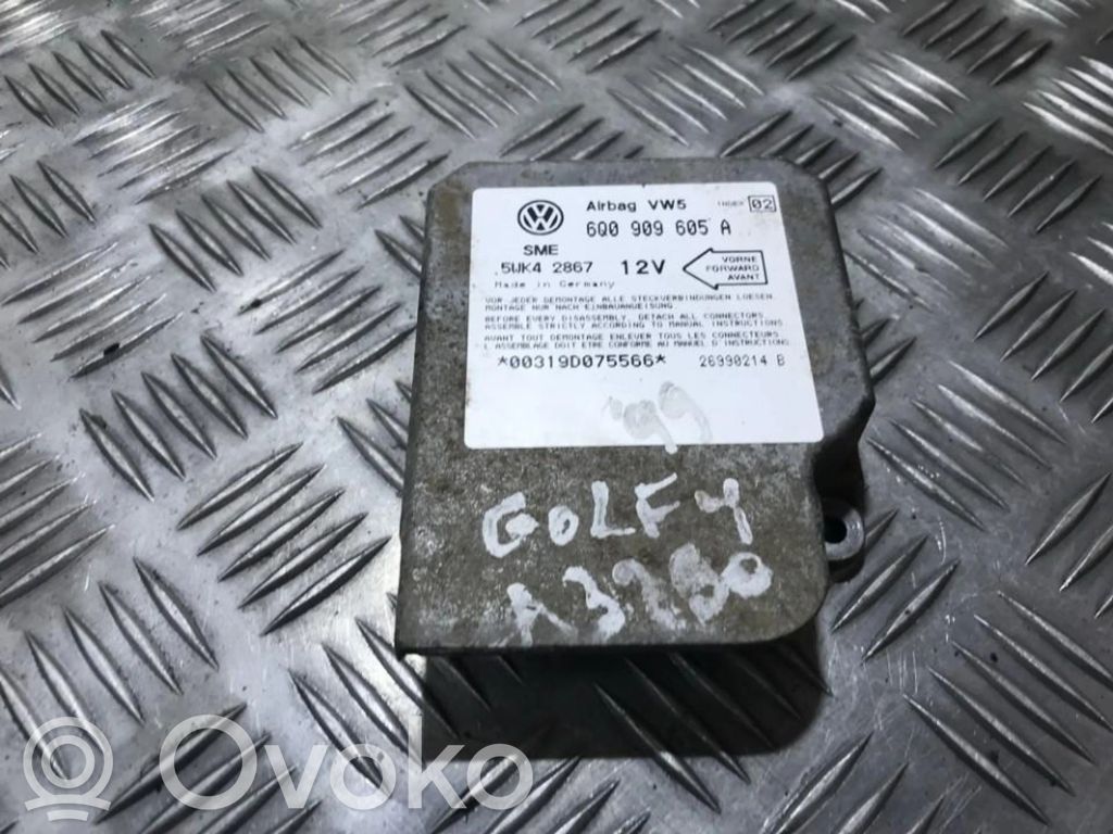 Volkswagen Golf IV Centralina/modulo airbag 