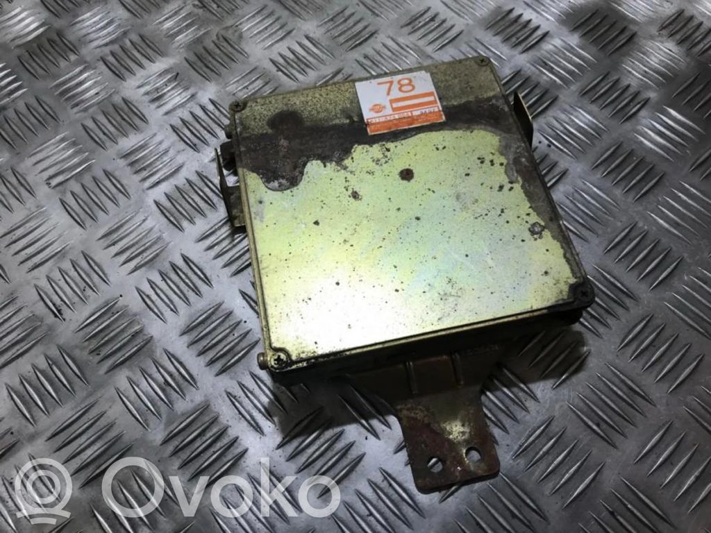 Nissan Sunny Unidad de control/módulo del motor 