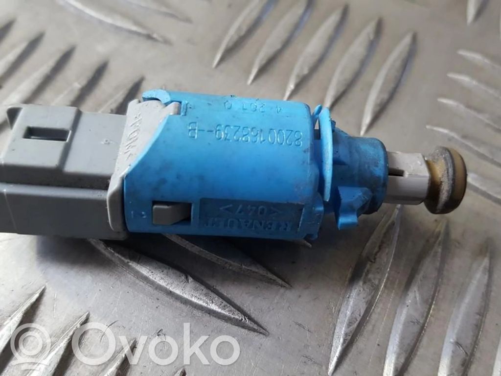 Interruptor sensor del pedal de freno   8200168239B,8200168239B,8200168239B,8200168239B