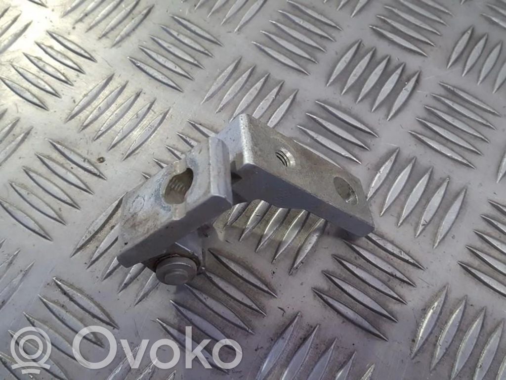 Seat Cordoba (6L) Zawias dolny drzwi tylnych 