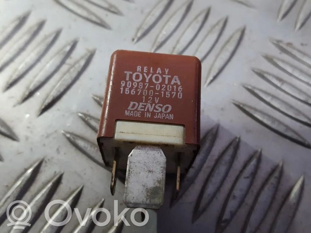 Toyota Avensis T250 Alte relee 