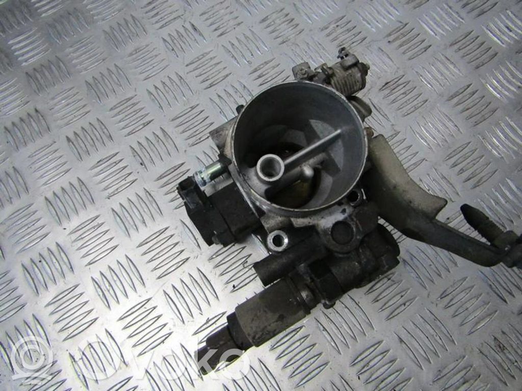 Nissan Almera Valvola a farfalla 