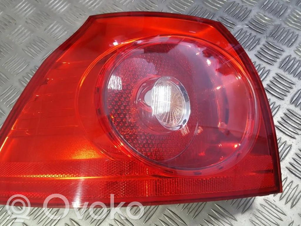 Volkswagen Golf V Luci posteriori 