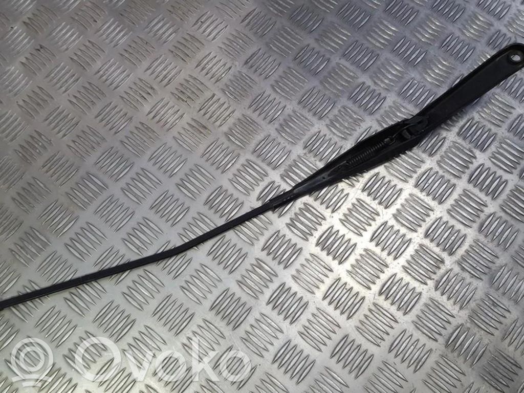 Ford Focus Front wiper blade arm 