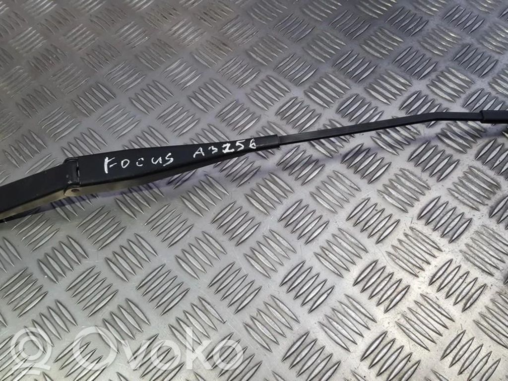 Ford Focus Front wiper blade arm 