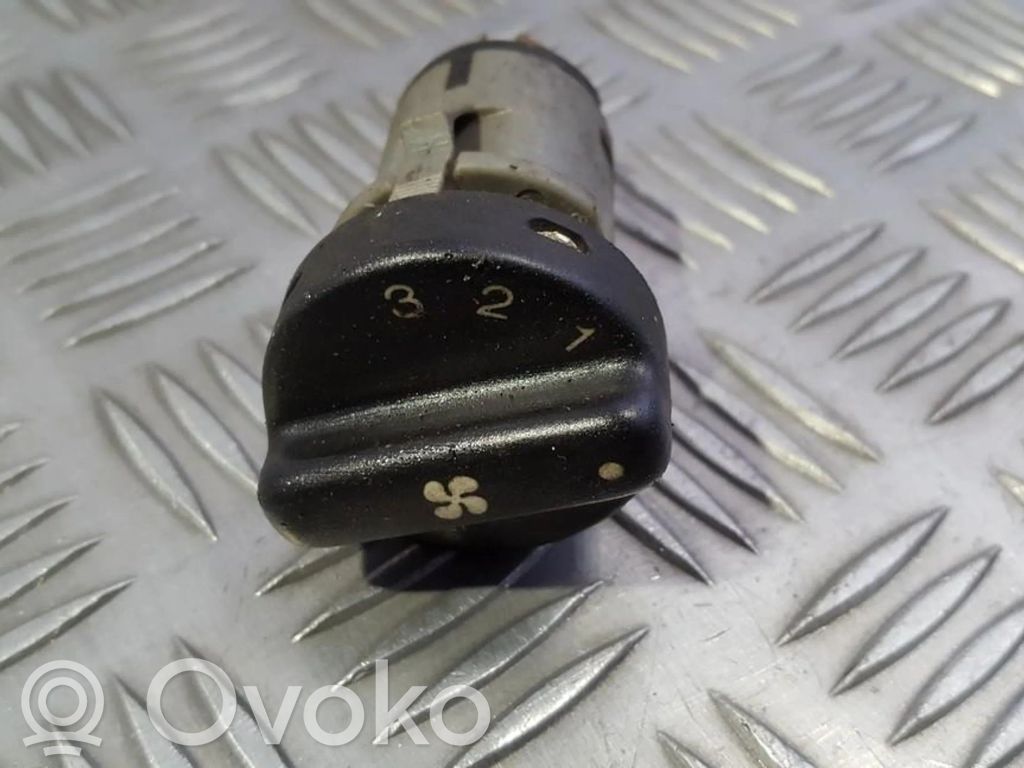 Climate control unit   85GG18514AA,85GG18514AA