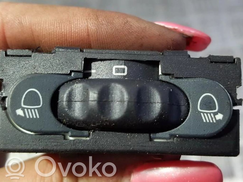 Renault Megane I Interruttore di regolazione livello altezza dei fari
