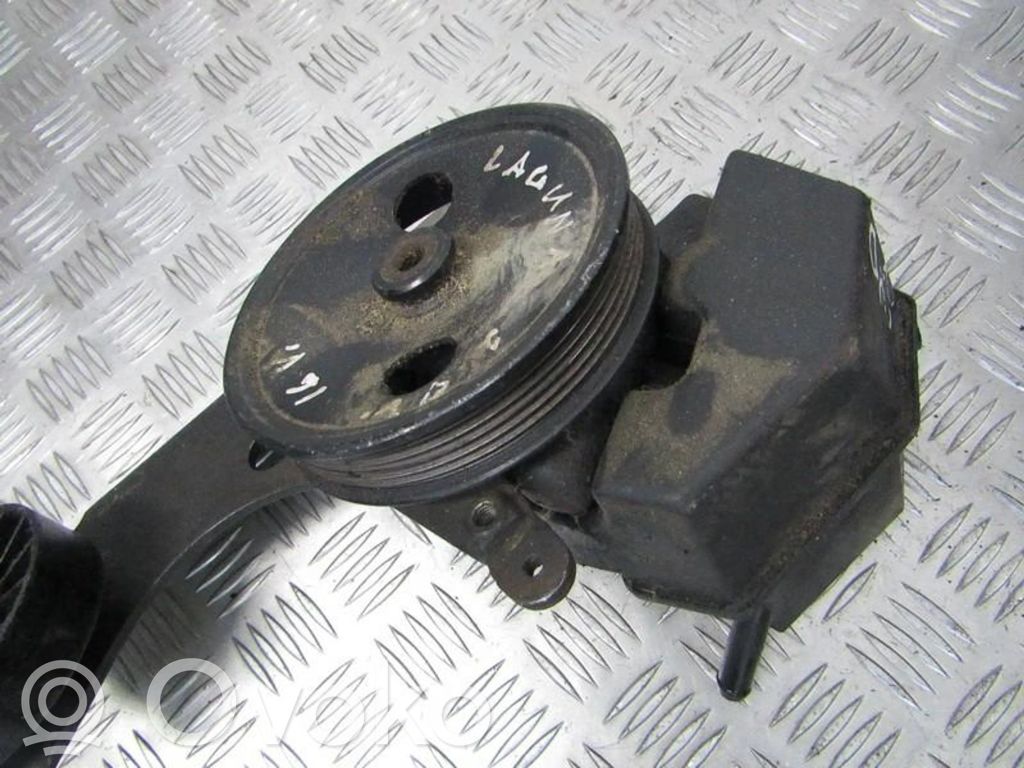 Renault Laguna I Ohjaustehostimen pumppu 