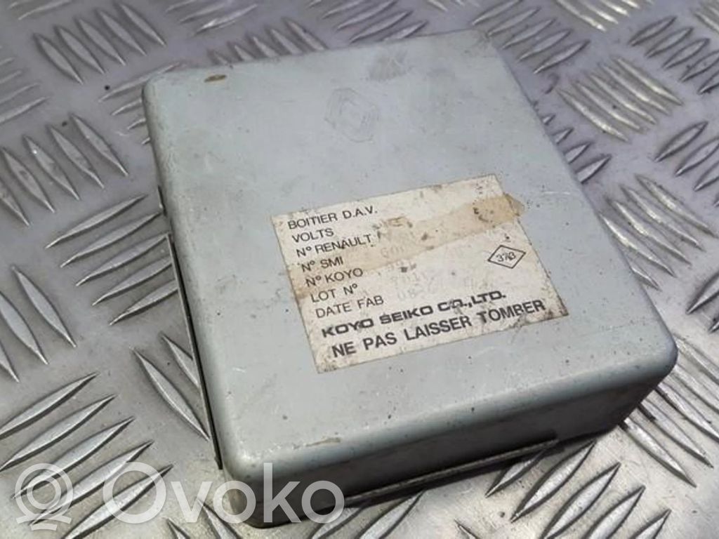 Ohjaustehostimen ohjainlaite/moduuli