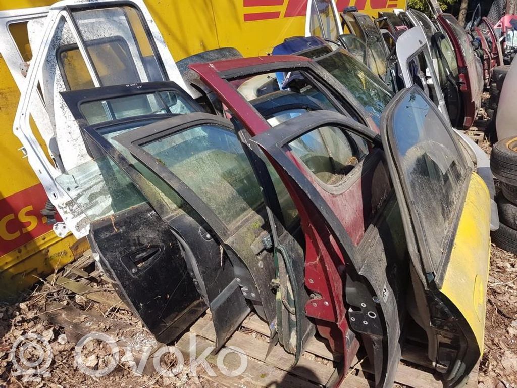 Priekinės durys   JUODOS,JUODOS