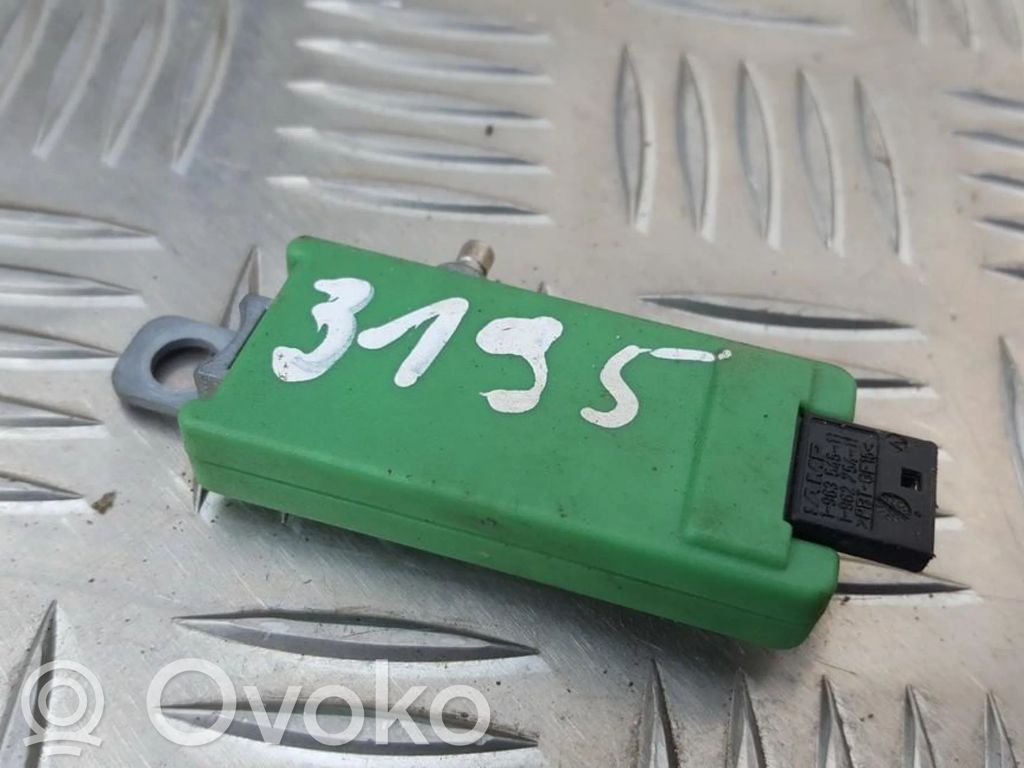 Audi A6 S6 C5 4B Module unité de contrôle d'antenne