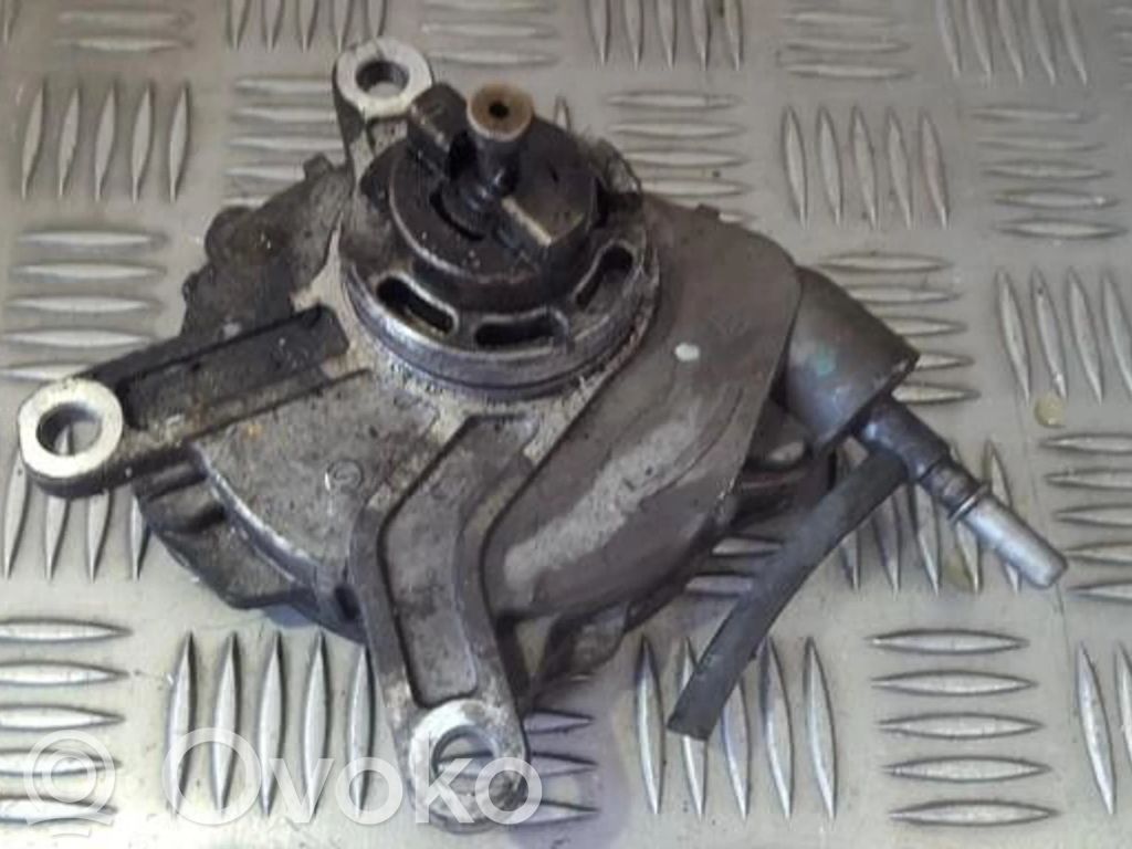 Toyota Avensis T250 Pompă vacuum 