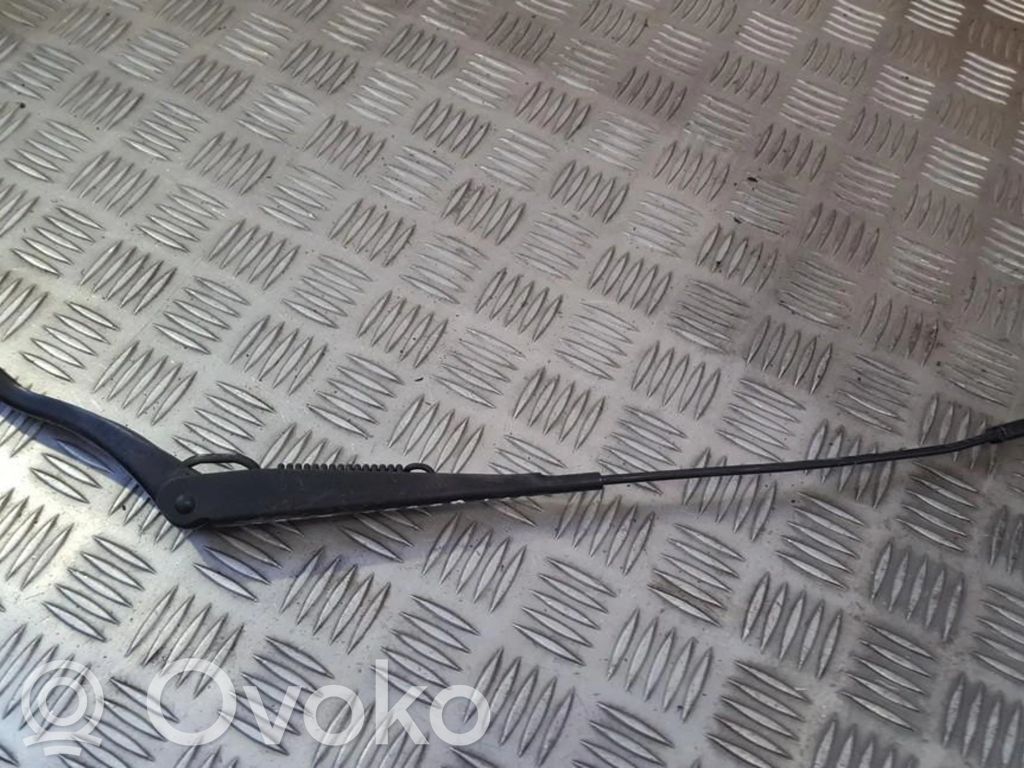 Opel Corsa D Wischerarm vorne