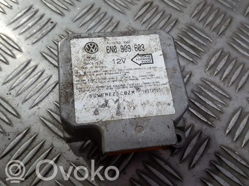 Unitate/modul de comandă airbaguri   6N0909603,5WK4137,5WK4137,6N0909603