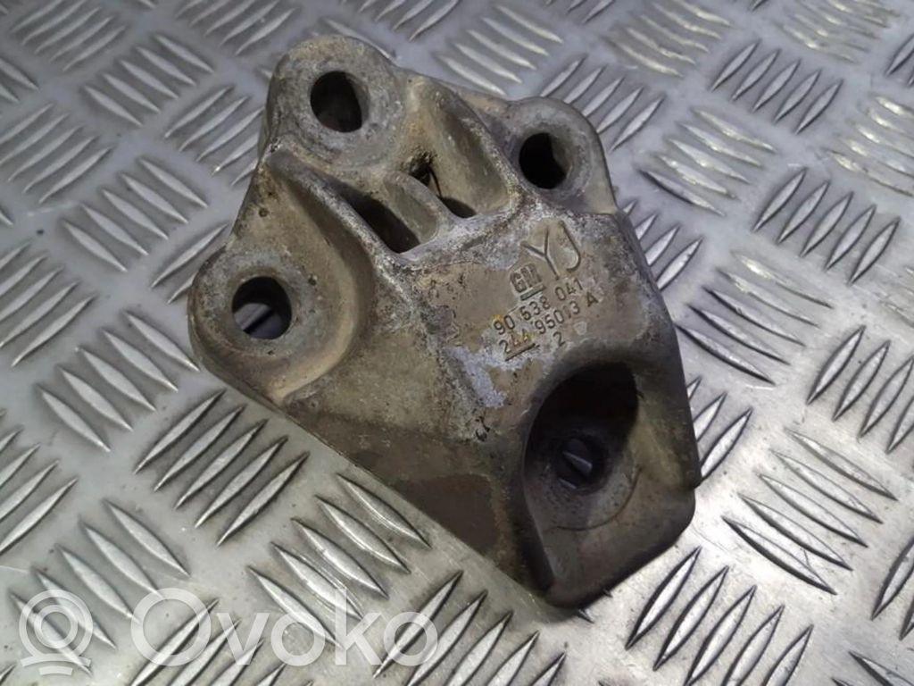 Opel Vectra B Engine mounting bracket 