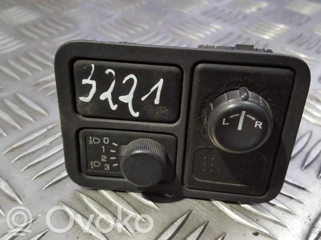 Nissan Almera N16 Interruptor del espejo lateral 