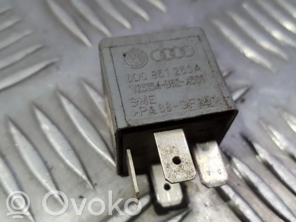 Otros relés   8D0951253A,V23134B52X301,8D0951253A,V23134B52X301,V23134B52X301