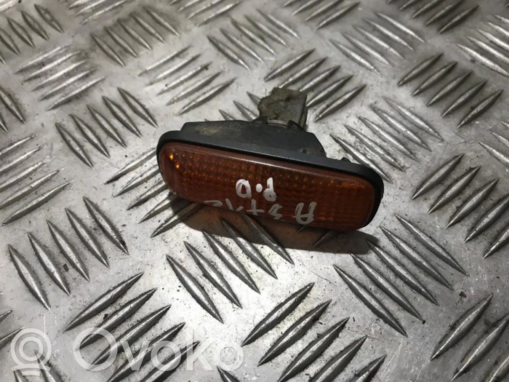 Rover 414 - 416 - 420 Feu clignotant répétiteur d'aile avant 