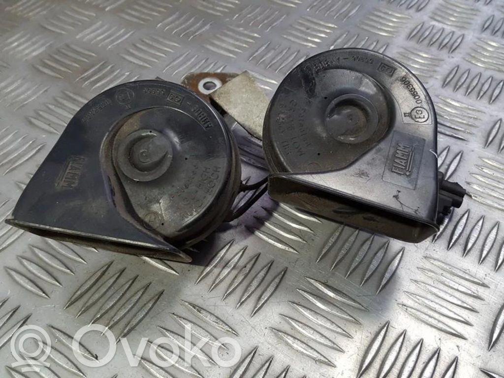 Ford Mondeo Mk III Clacson 