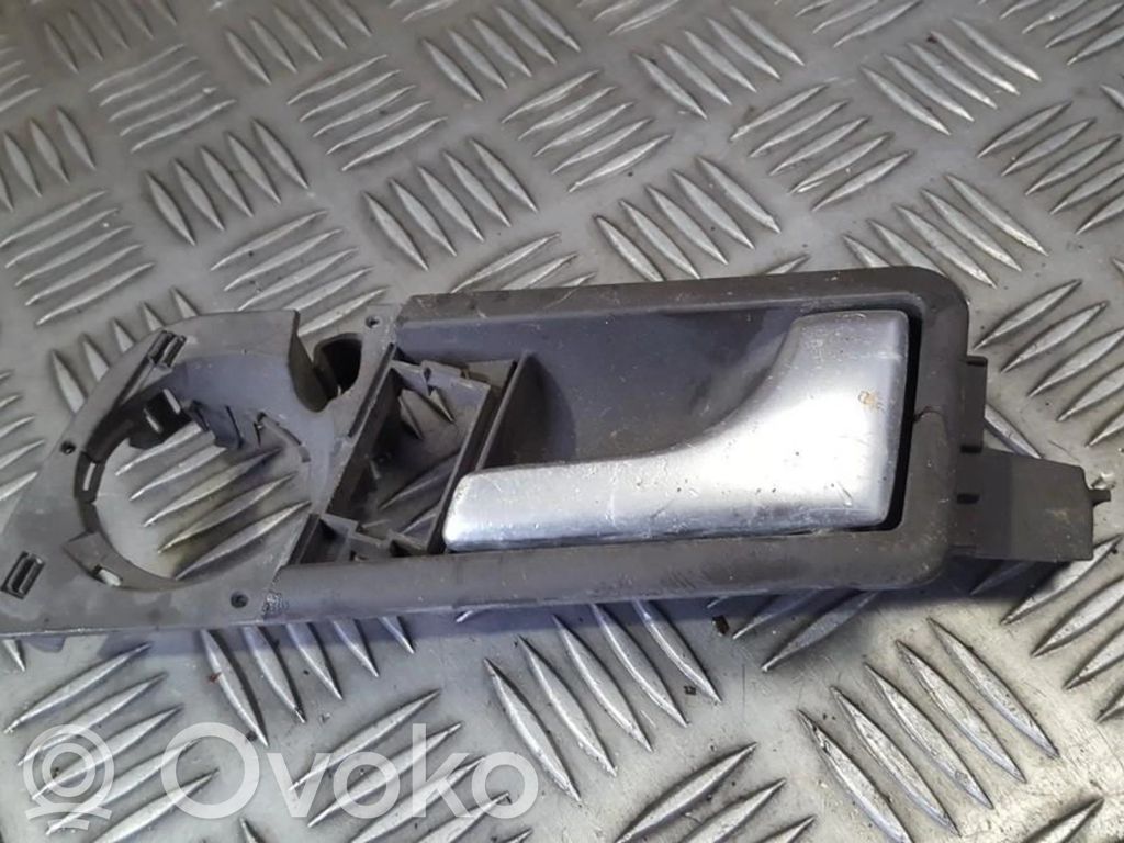 Audi A2 Klamka wewnętrzna drzwi 