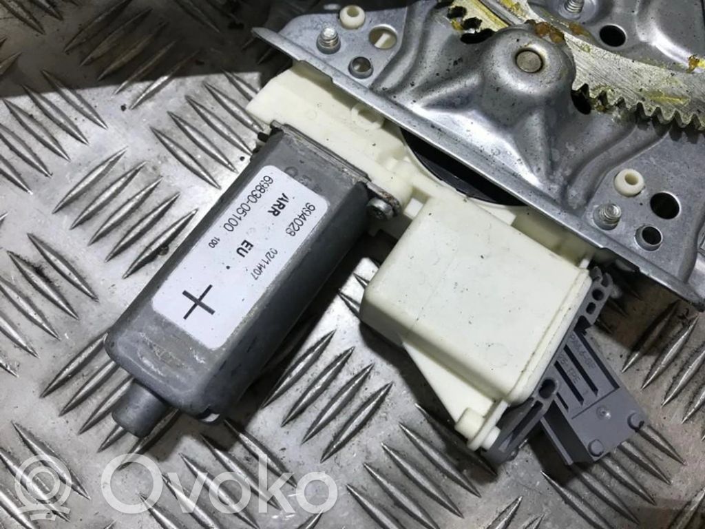 Toyota Avensis T250 Motor macara geam ușă spate 