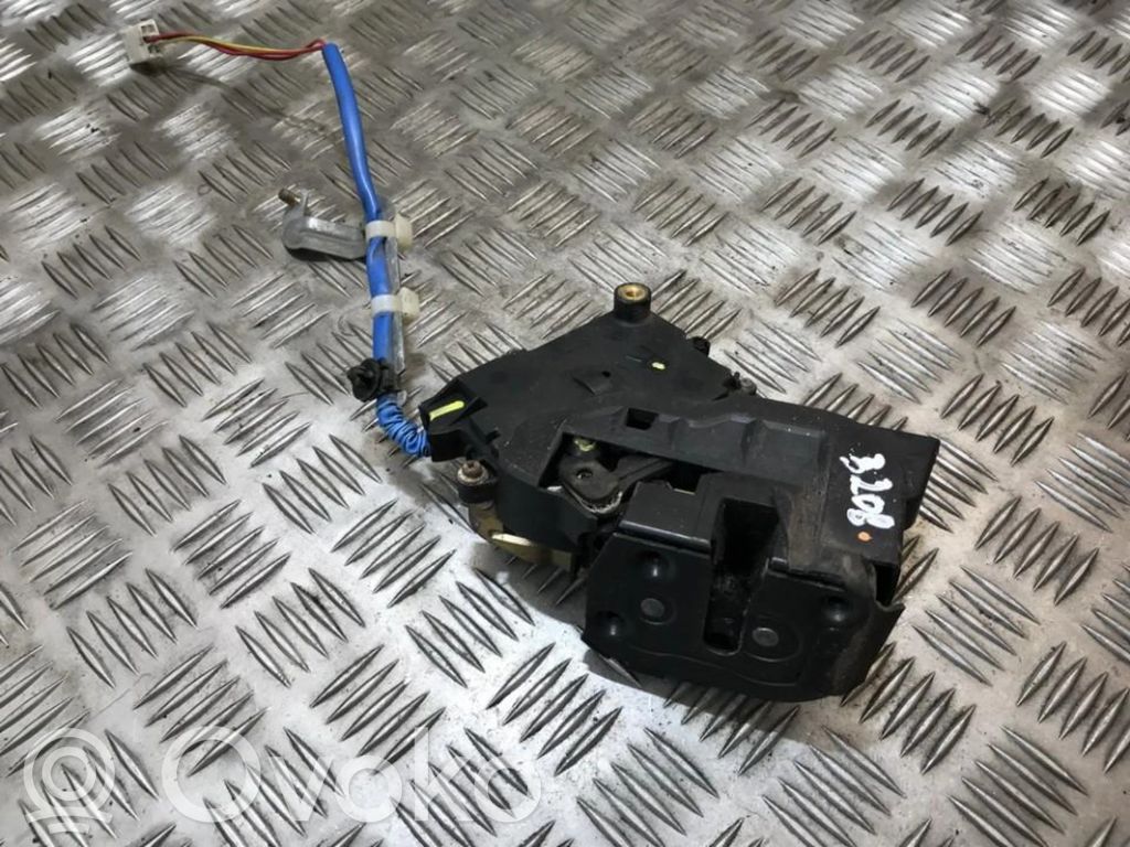 Mazda 323 F Priekinė durų spyna 