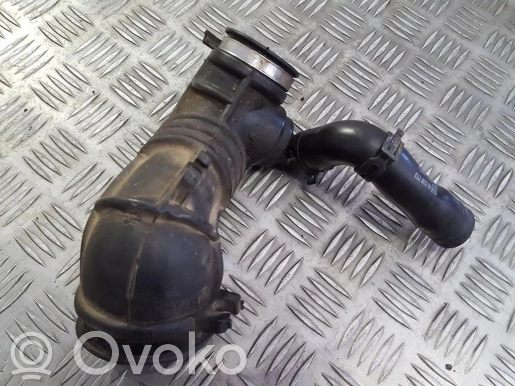 Opel Vectra B Rura / Wąż dolotowy powietrza 