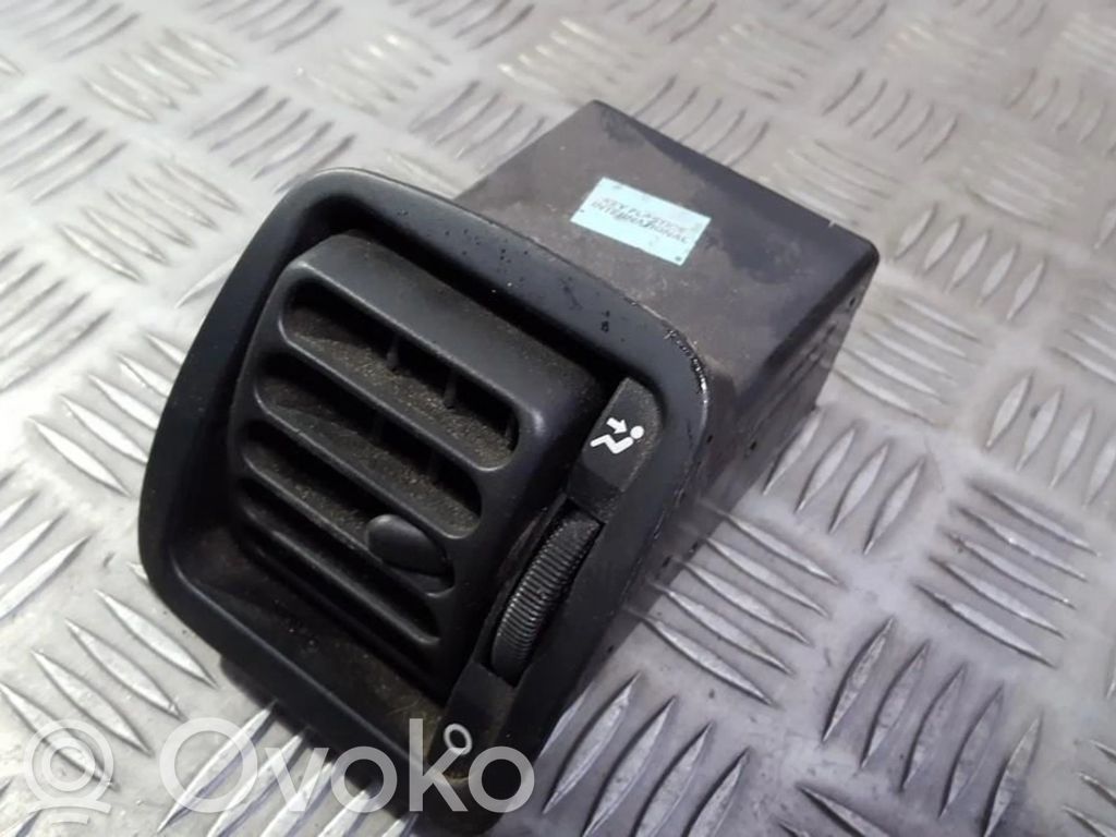 Grilă ventilație/ramă laterală bord