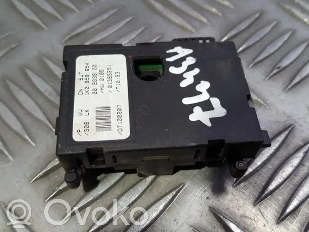 Volkswagen Golf V Maniglia/leva di regolazione del volante