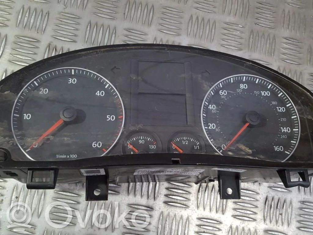 Volkswagen Golf V Nopeusmittari (mittaristo) 