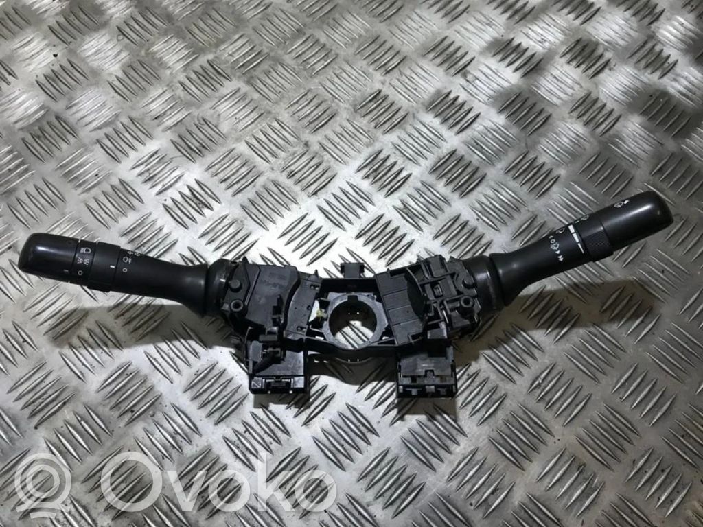 Toyota Hilux (AN10, AN20, AN30) Commodo, commande essuie-glace/phare