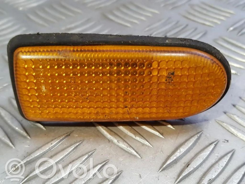 Nissan Primera Kierunkowskaz błotnika przedniego 