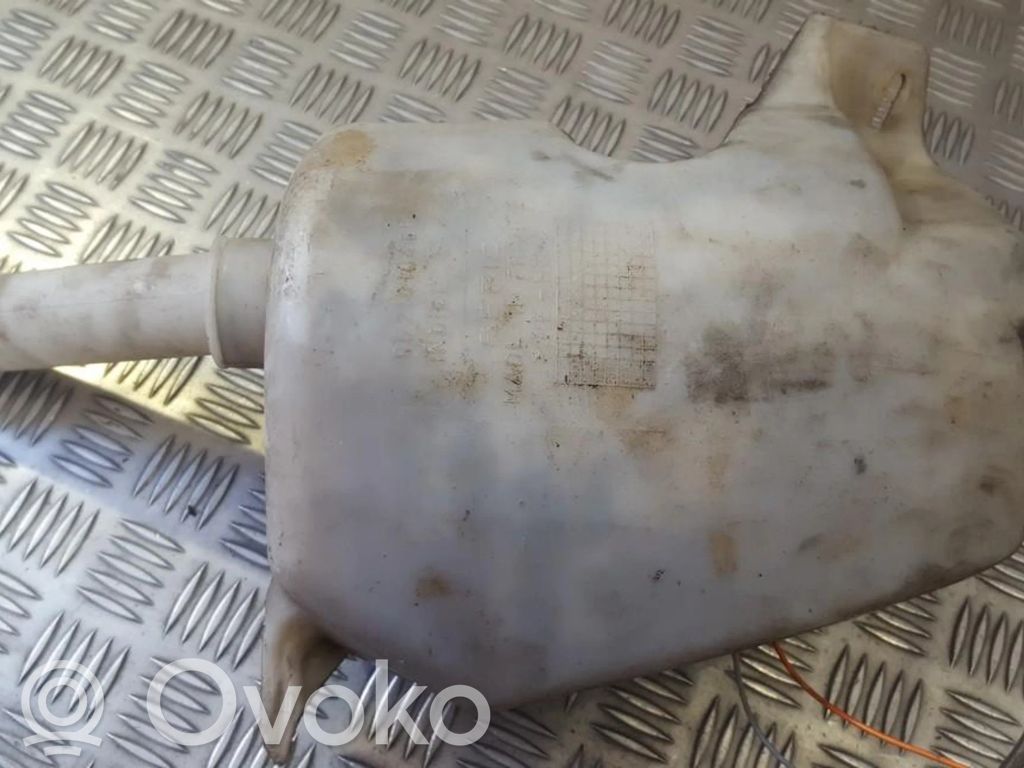 Citroen Xsara Tuulilasinpesimen nestesäiliö 