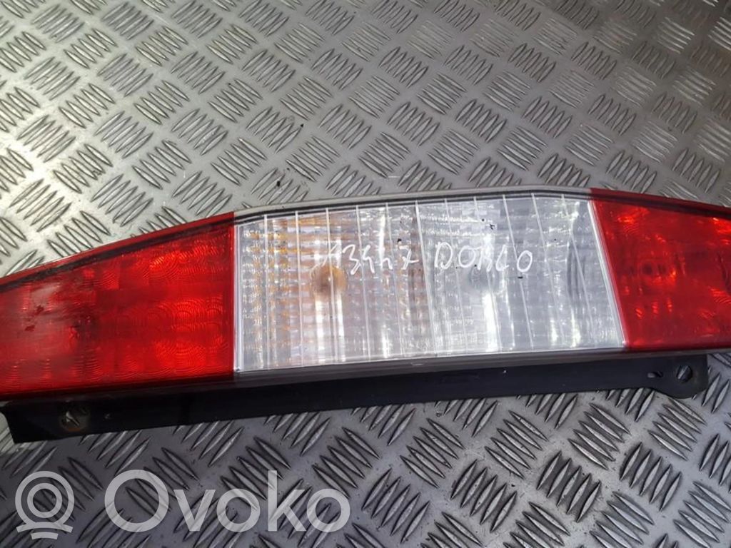 Fiat Doblo Lampă spate în caroserie 