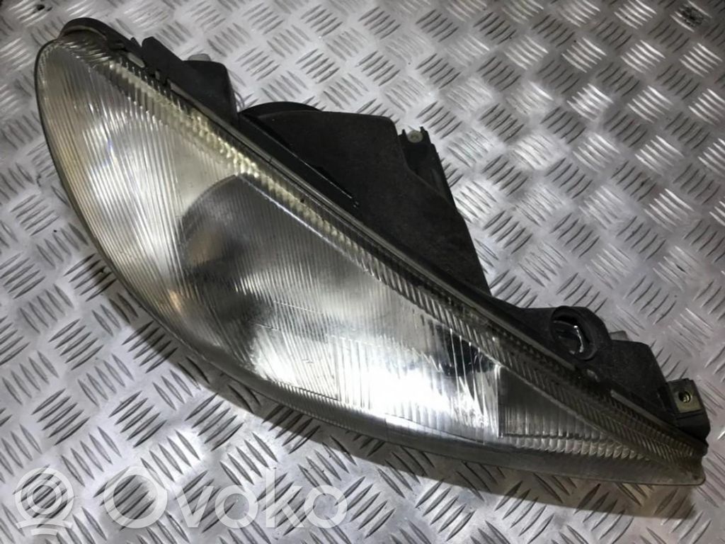 Peugeot 206 Phare frontale 