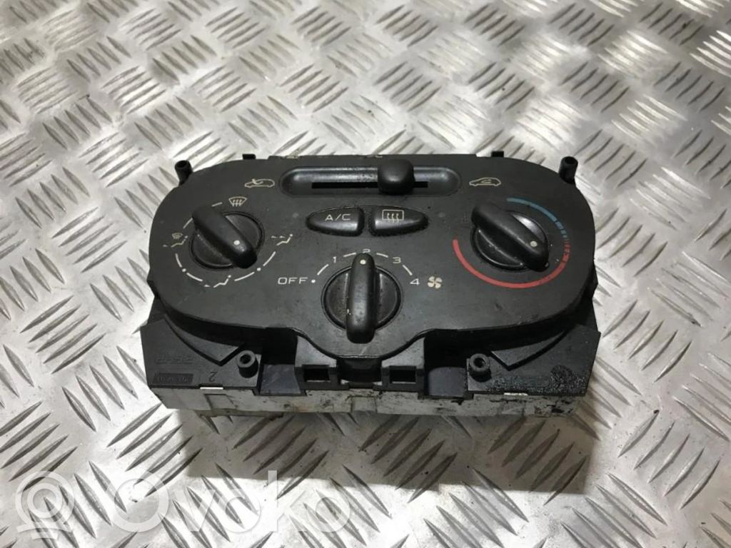 Peugeot 206 Ilmastoinnin ohjainlaite 