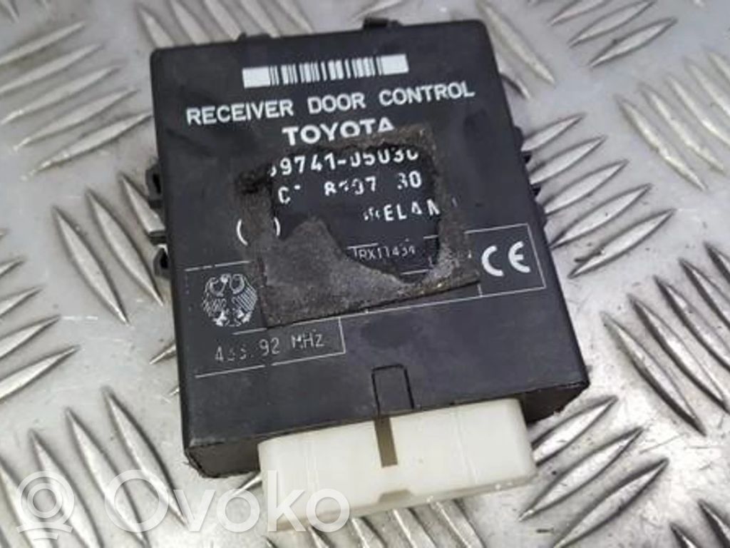 Toyota Avensis T220 Oven ohjainlaite/moduuli 
